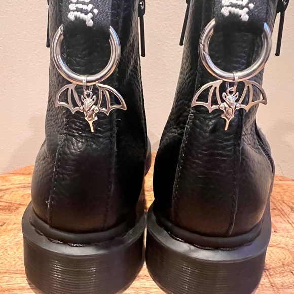 Bat Boot Doc Charms - Picture 2 of 4